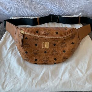 MCM Stark Belt Bag in Viset, Small, Cognac